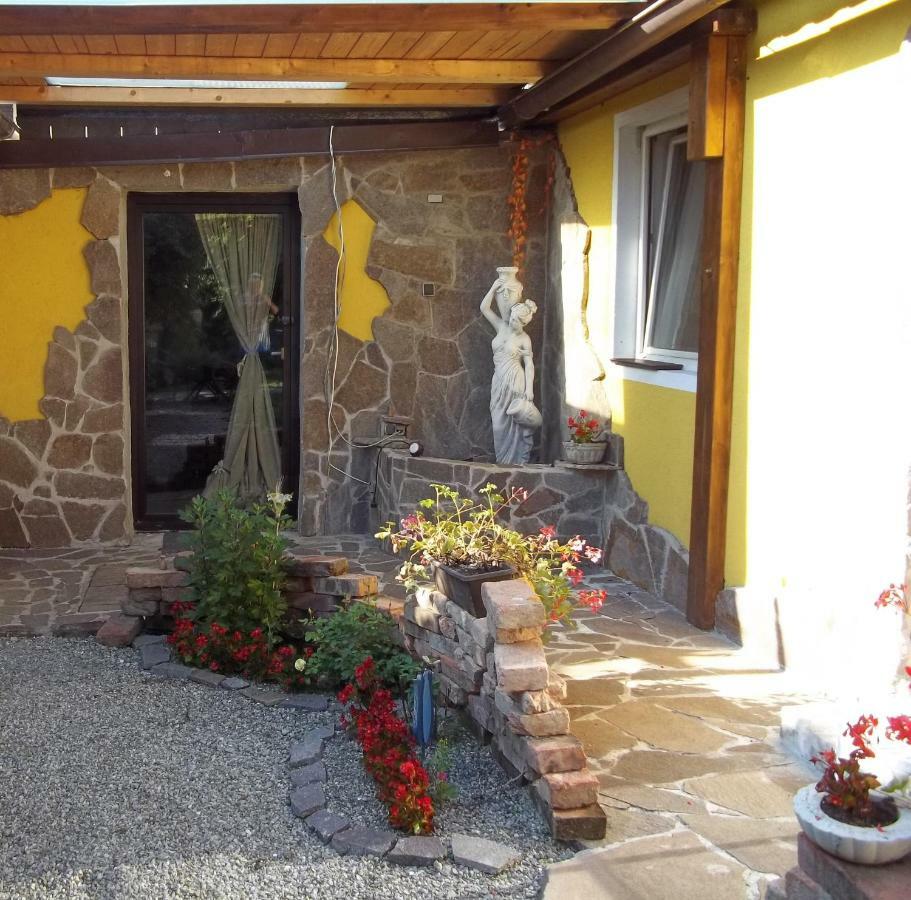 Haus Daniela Lägenhet Klagenfurt am Woerthersee Exteriör bild